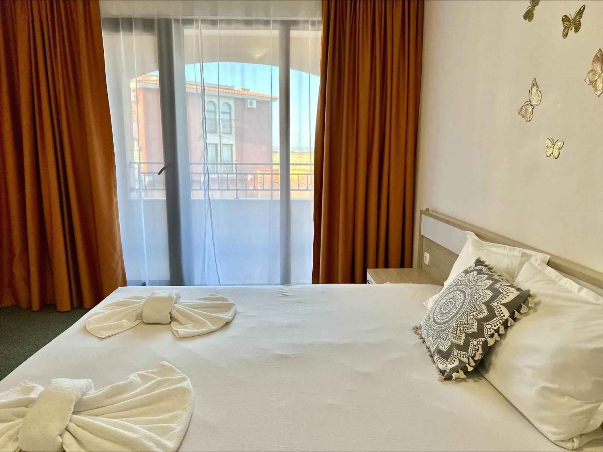 Menada Aheloy Apartments Cameră foto